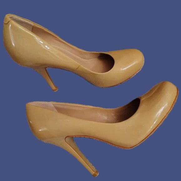 Vince Camuto pump, heels, tan, executive, professional, out on the town, stylish - Picture 2 of 13